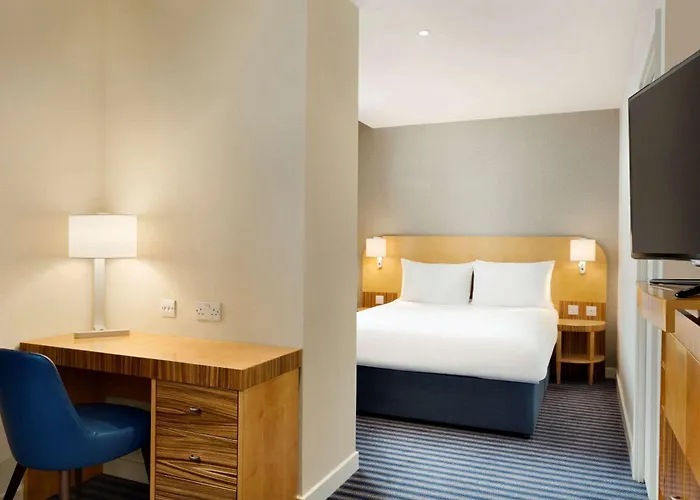 Ramada Hotel & Suites By Wyndham Coventry