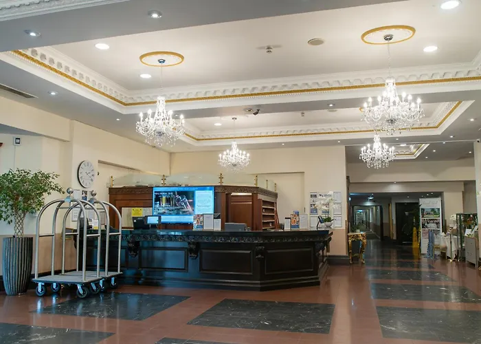 Royal Court Hotel